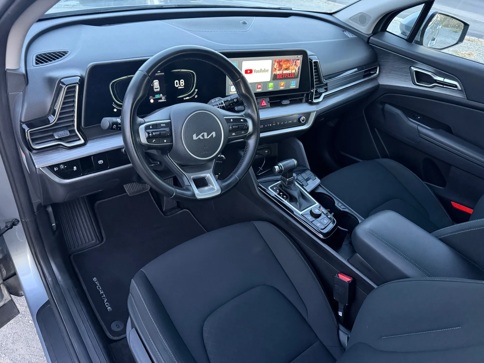 Kia Sportage 1.6 БЕНЗИН / АВТОМАТИК / ЕВРО6 / YOUTUBE / WAZE , снимка 9 - Автомобили и джипове - 56331988
