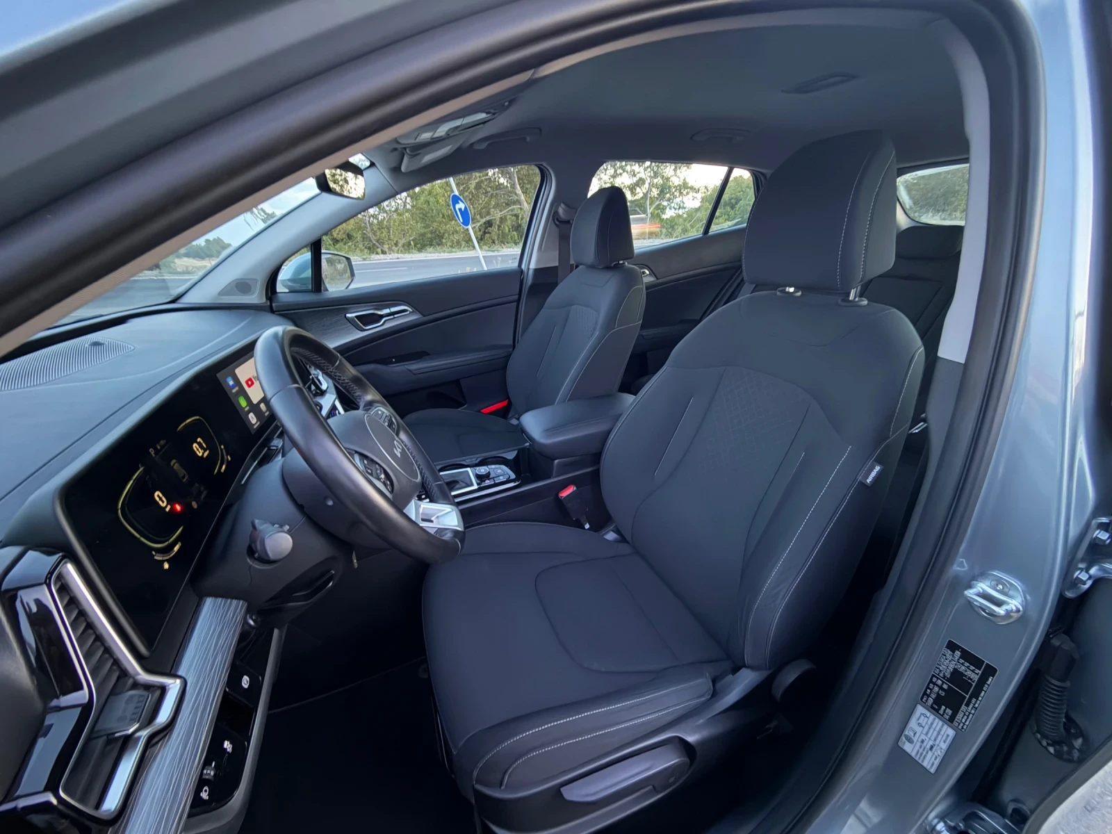 Kia Sportage 1.6 БЕНЗИН / АВТОМАТИК / ЕВРО6 / YOUTUBE / WAZE , снимка 14 - Автомобили и джипове - 56331988