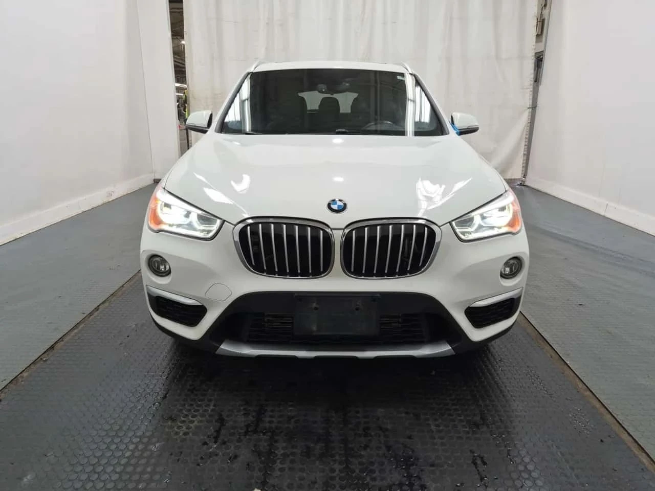 BMW X1, снимка 17 - Автомобили и джипове - 56686103