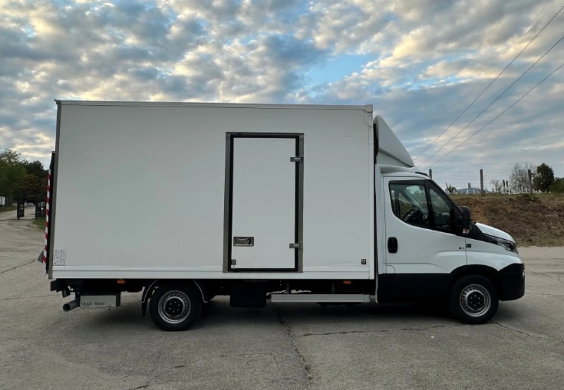 Iveco 35S18 3.0L* БОРД* ТЕРМО* КЛИМА* 4.10м Междуосие, снимка 4 - Бусове и автобуси - 51345606