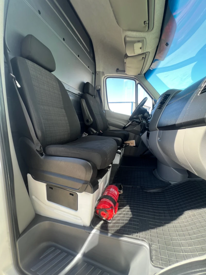 Mercedes-Benz Sprinter 316 316/ Климатроник / Автопилот / 3 листа ресори, снимка 14 - Бусове и автобуси - 51463167