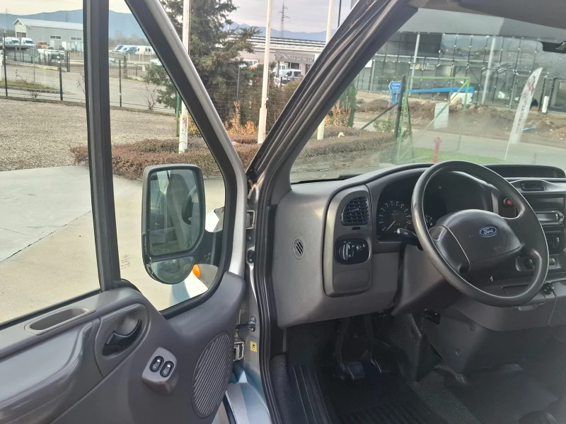 Ford Transit 2.4TD/Клима/5+ 1м, снимка 6 - Бусове и автобуси - 53410095