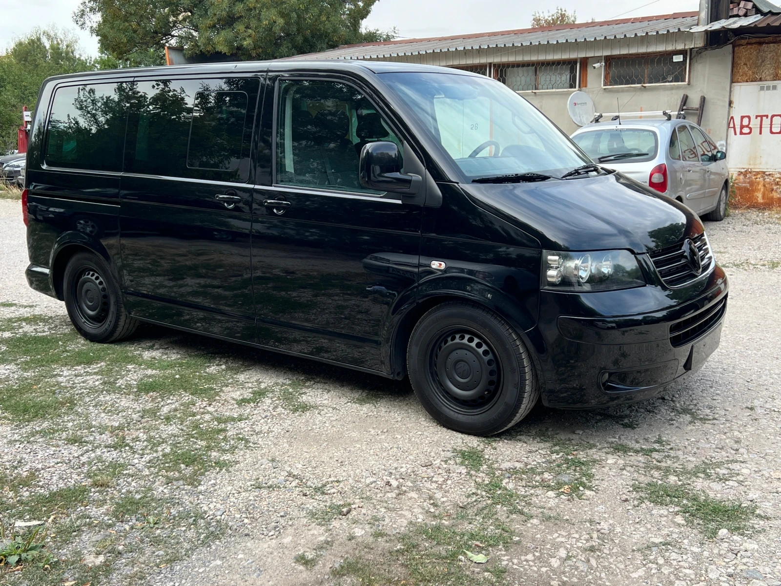 VW Caravelle T5 Caravelle 1.9 TDI SWISS - изображение 2