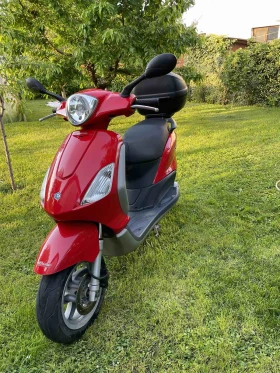  Piaggio Fly