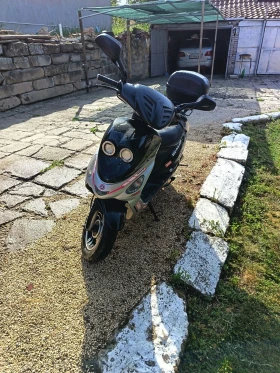     Qingqi V-Clic 50