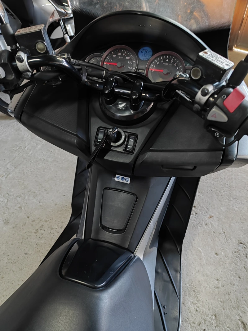 Honda Forza 300i, снимка 10 - Мотоциклети и мототехника - 52170539