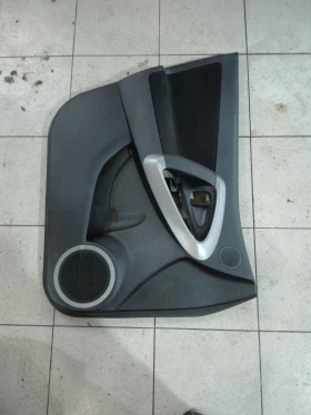 кора на врата предна лява за Тойота Рав-4 2.2д 