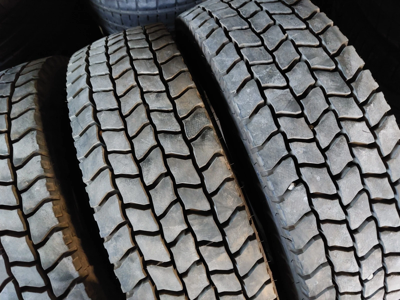���� 205/75R17.5 | Mobile.bg � ����������� 3