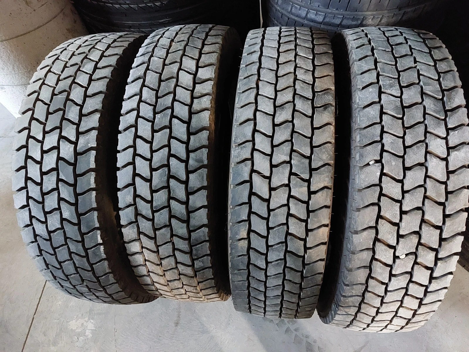 ���� 205/75R17.5 | Mobile.bg � ����������� 1