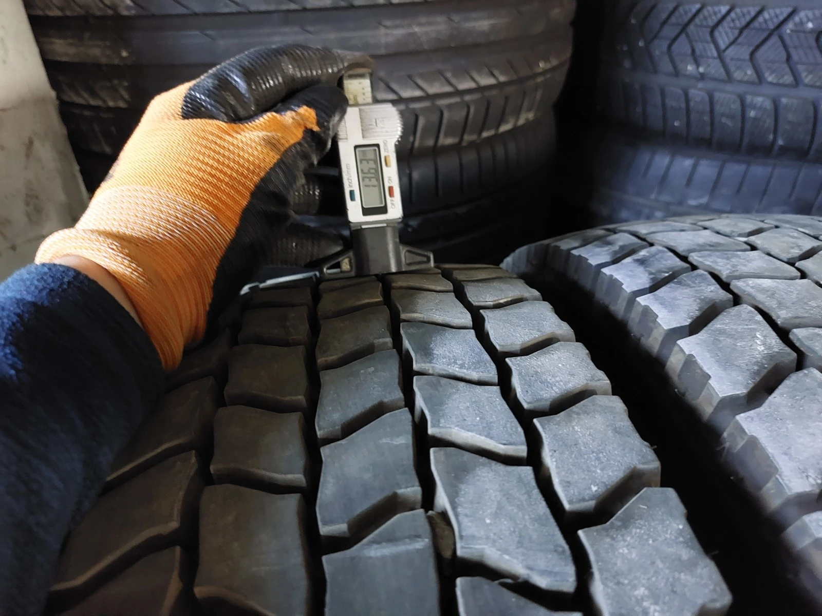 ���� 205/75R17.5 | Mobile.bg � ����������� 4