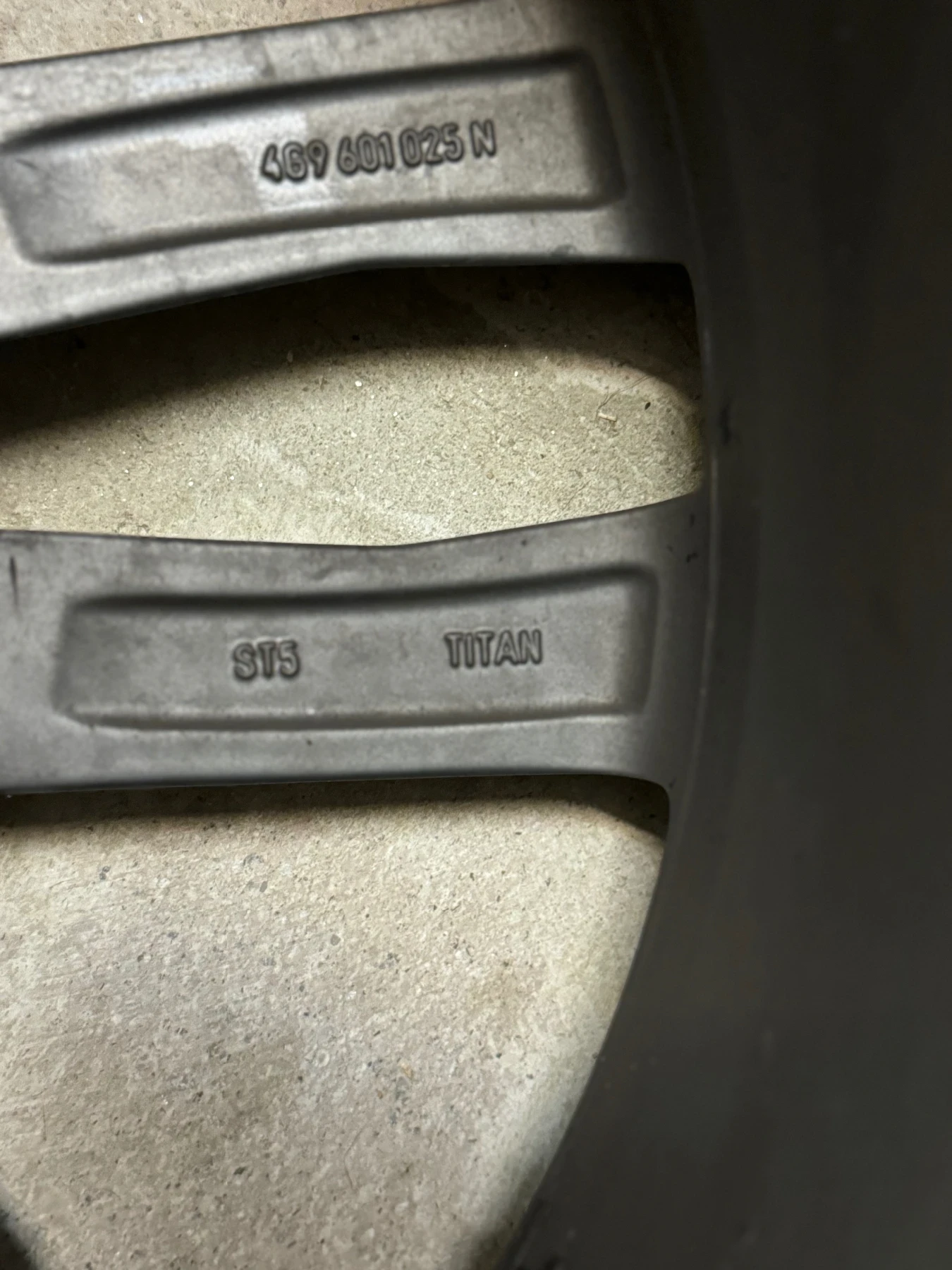 Гуми с джанти Barum 225/35R20, снимка 5 - Гуми и джанти - 56161187