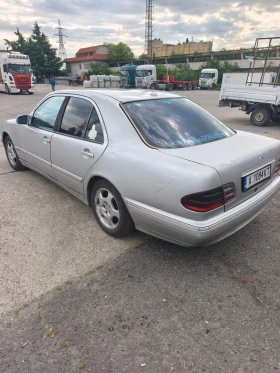 Mercedes-Benz E 270, снимка 15