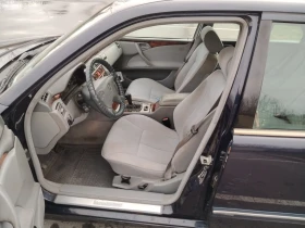 Mercedes-Benz E 200, снимка 10