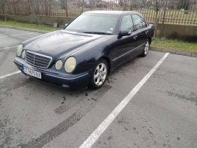 Mercedes-Benz E 200, снимка 2