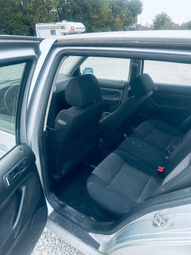 VW Golf 1.6i, Климатик, Бензин!Регистриран, всичко платено, снимка 10