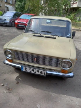     Lada 21011  