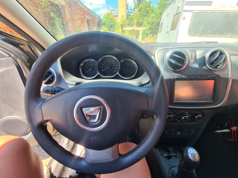 Dacia Logan, снимка 9 - Автомобили и джипове - 46480231