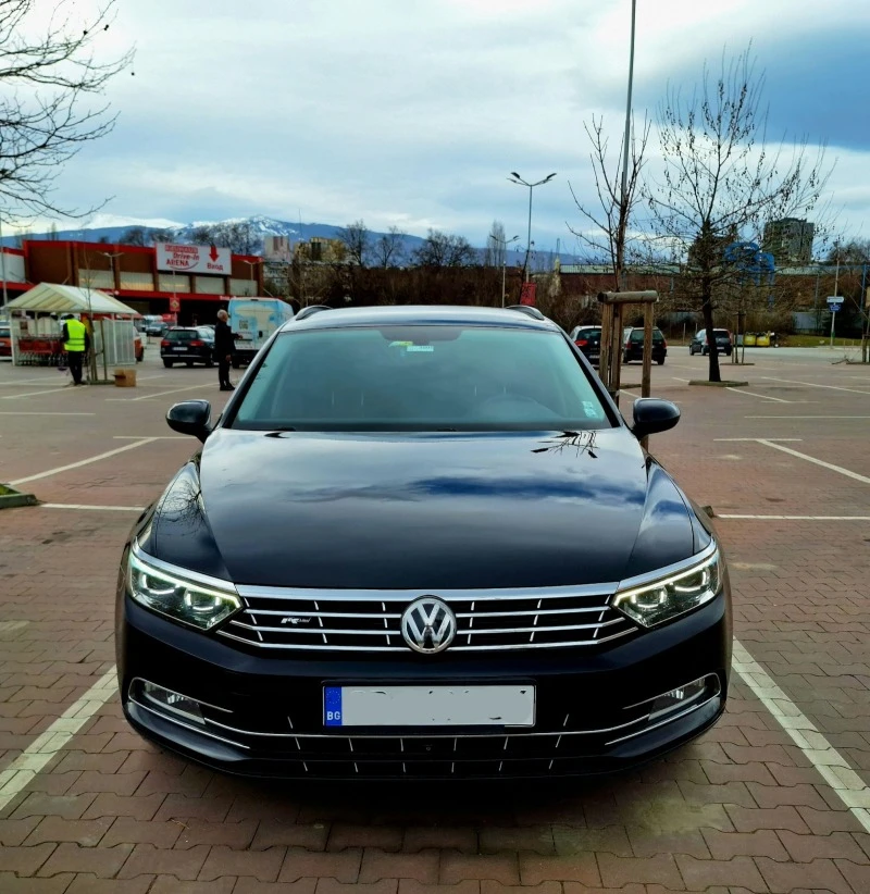 VW Passat TOP ! DIGITAL FULL LED , снимка 1 - Автомобили и джипове - 48073561