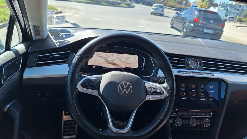 VW Passat TOP ! DIGITAL FULL LED , снимка 16 - Автомобили и джипове - 48073561