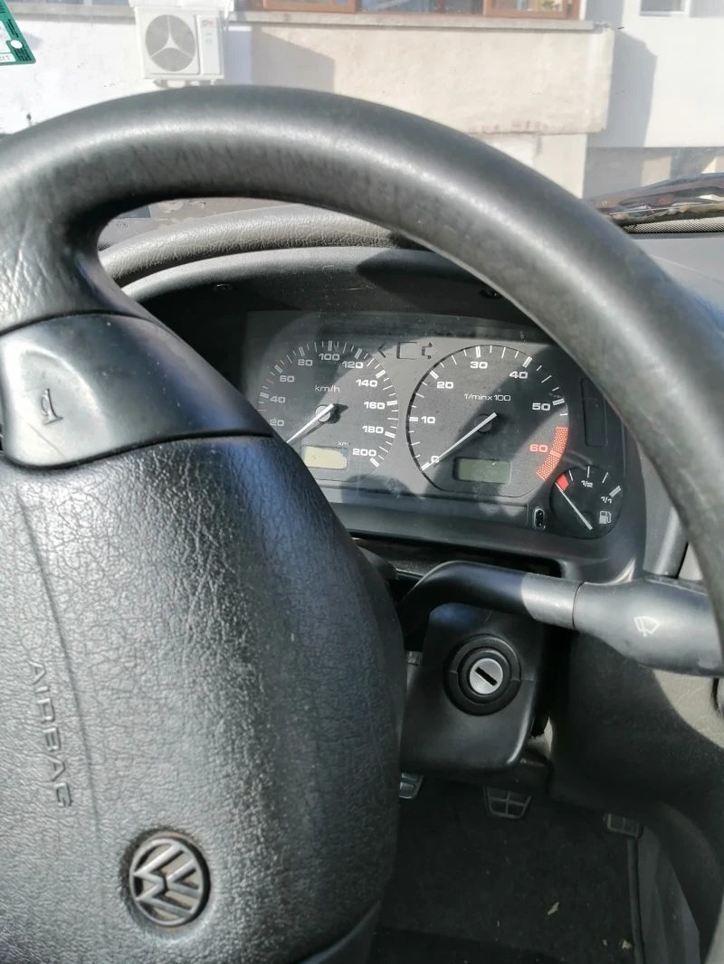 VW Polo, снимка 4 - Автомобили и джипове - 47520045