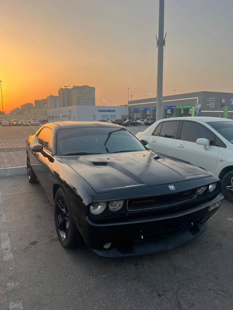 Dodge Challenger srt8 Лизинг, снимка 1 - Автомобили и джипове - 48031762