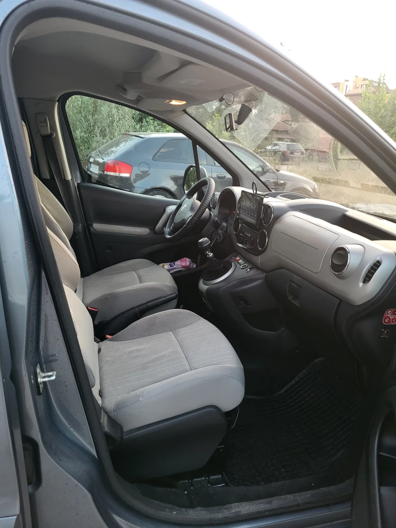 Peugeot Partner 1, 6 фабричен инжекцион, снимка 4 - Автомобили и джипове - 51396752