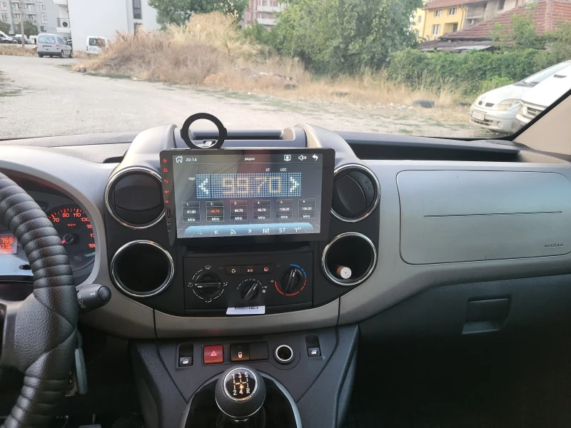 Peugeot Partner 1, 6 фабричен инжекцион, снимка 7 - Автомобили и джипове - 51396752