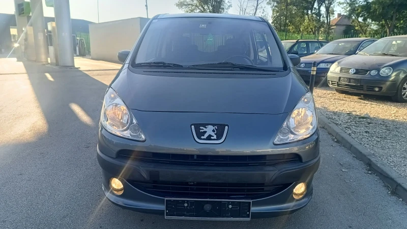 Peugeot 1007 1.4i Бензин 74к.с