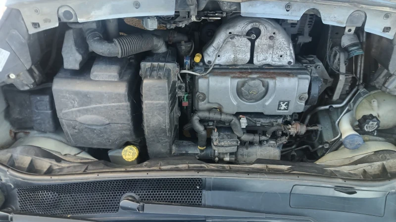 Peugeot 1007 1.4i Бензин 74к.с, снимка 15 - Автомобили и джипове - 51789775