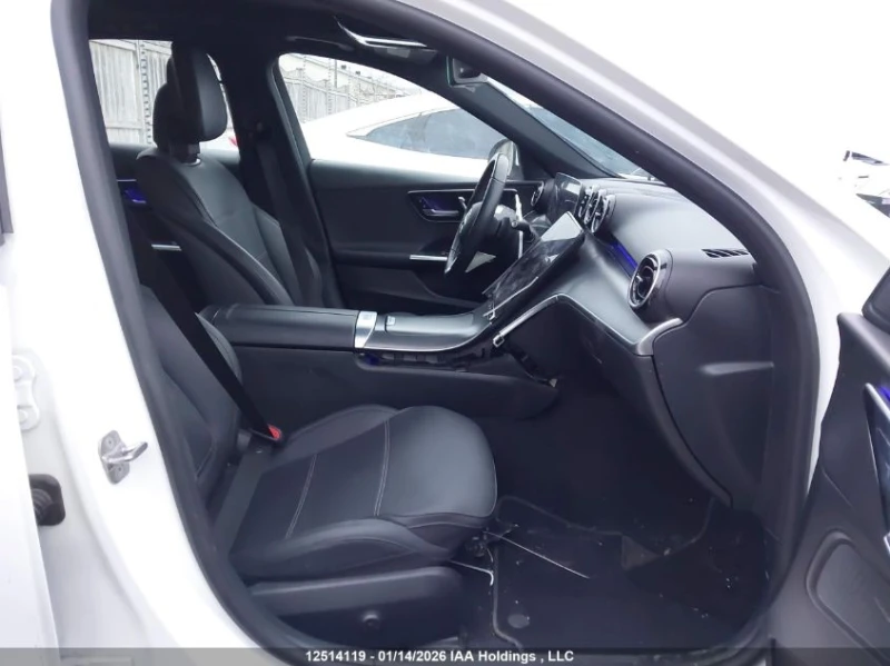 Mercedes-Benz C 300 4MATIC, снимка 7 - Автомобили и джипове - 53355361