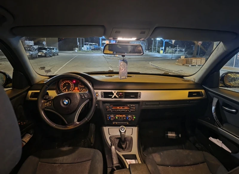 BMW 320, снимка 9 - Автомобили и джипове - 53588635