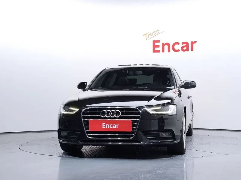Audi A4 2.0 TDI Dynamic B8, снимка 3 - Автомобили и джипове - 53267379