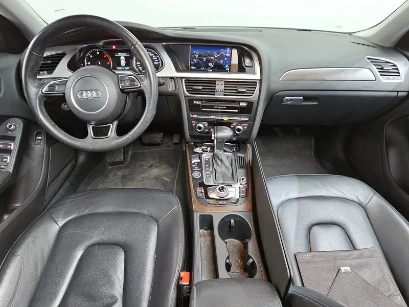 Audi A4 2.0 TDI Dynamic B8, снимка 7 - Автомобили и джипове - 53267379