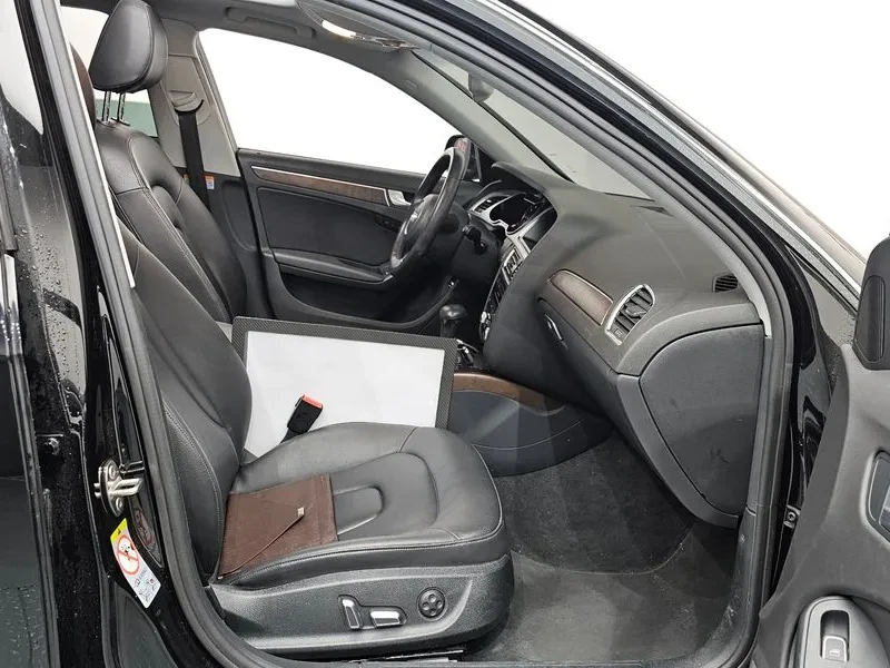 Audi A4 2.0 TDI Dynamic B8, снимка 11 - Автомобили и джипове - 53267379