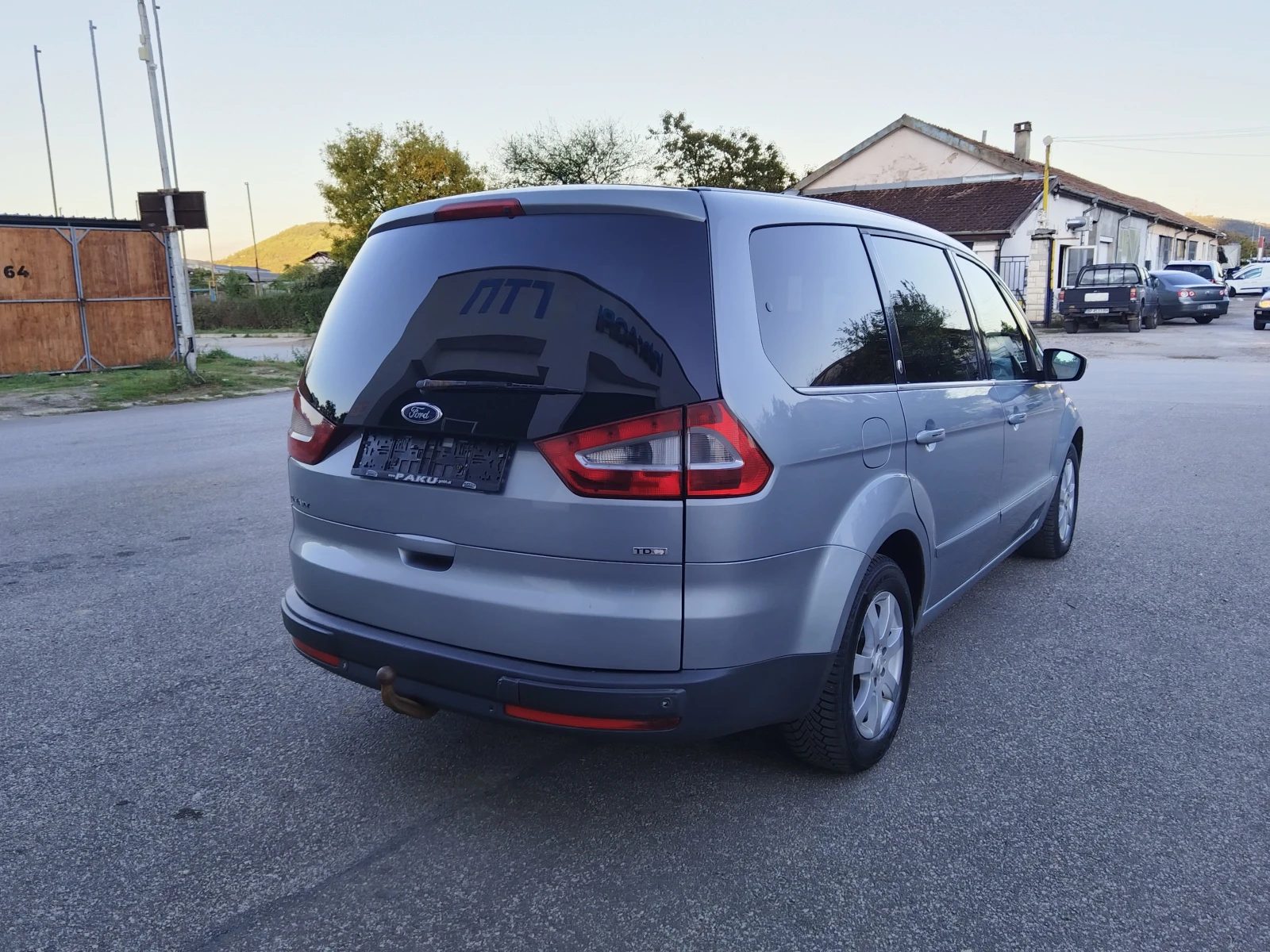 Ford Galaxy 2.0 TDCI 140к.с  - изображение 5