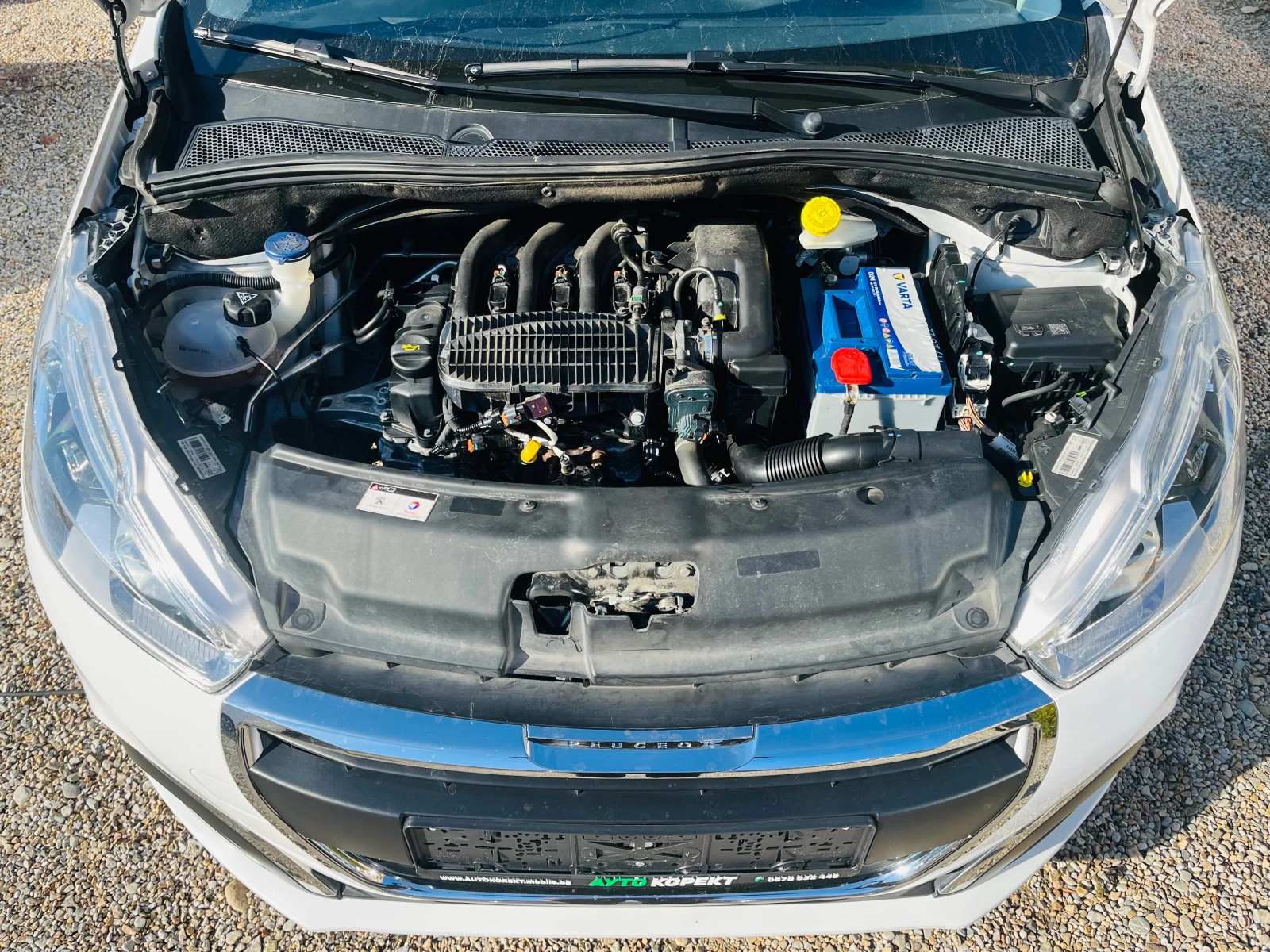 Peugeot 208 1.2i КАТО НОВА | Mobile.bg — изображение 17