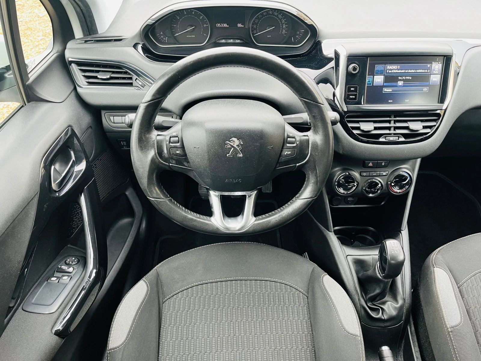 Peugeot 208 1.2i КАТО НОВА | Mobile.bg — изображение 11