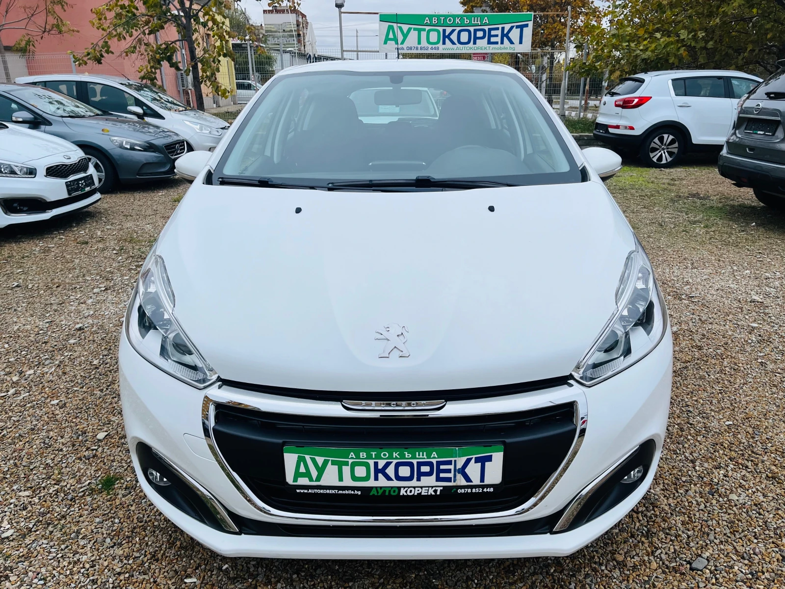 Peugeot 208 1.2i КАТО НОВА - изображение 2