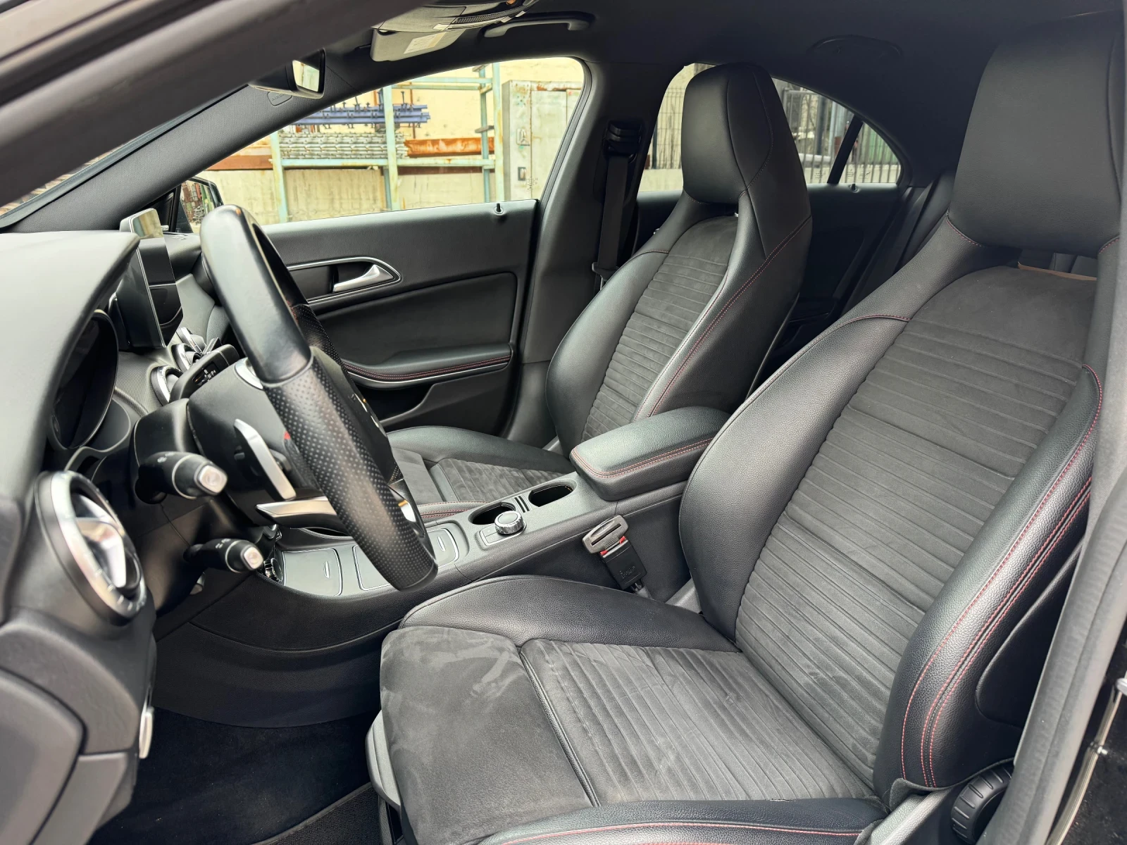 Mercedes-Benz CLA 250  - изображение 10