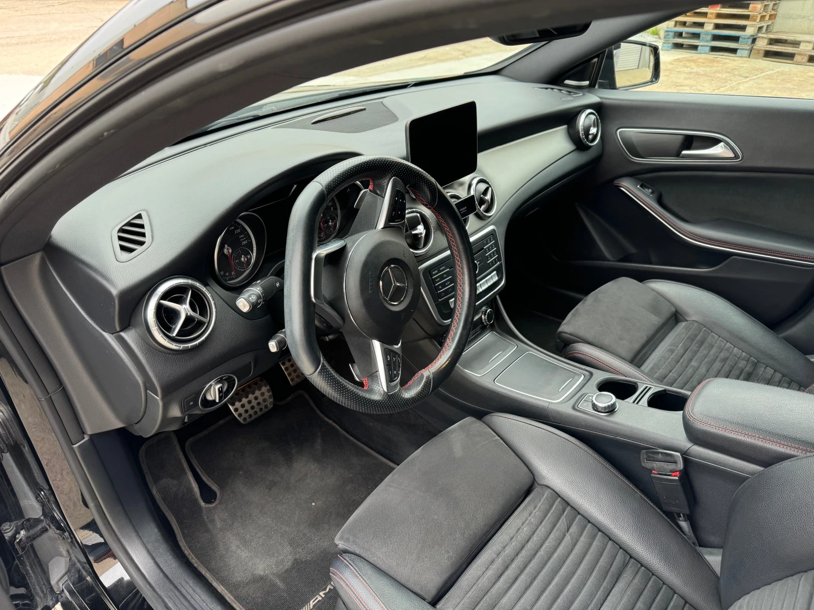 Mercedes-Benz CLA 250  - изображение 8