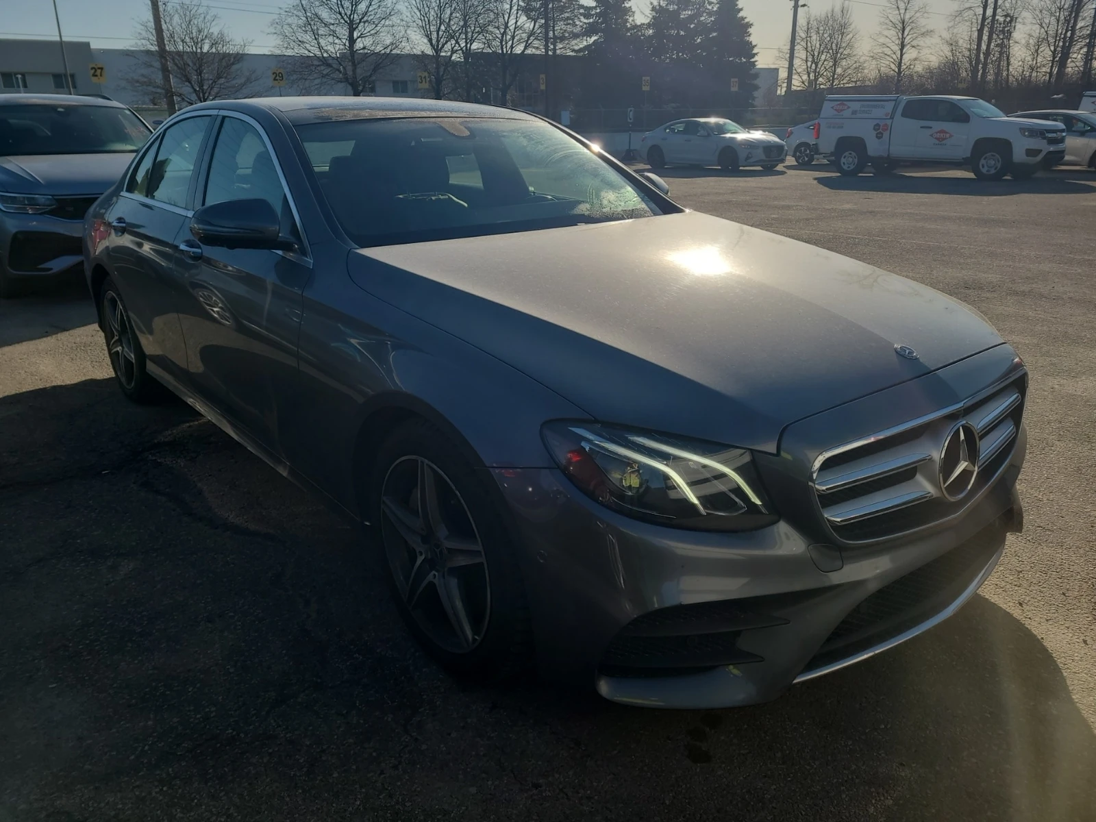 Mercedes-Benz E 300 * CARFAX* ОПЦИЯ ЗА ФИНАНСИРАНЕ*  - изображение 2