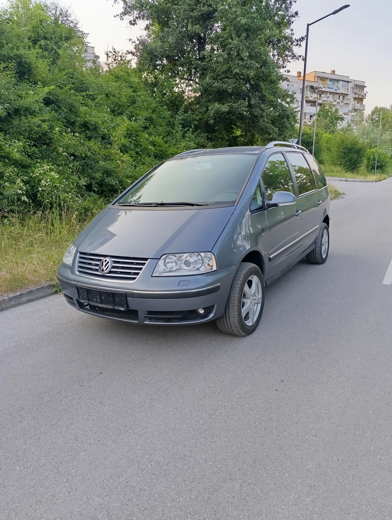 VW Sharan 1.9TDi 116 hp - изображение 2