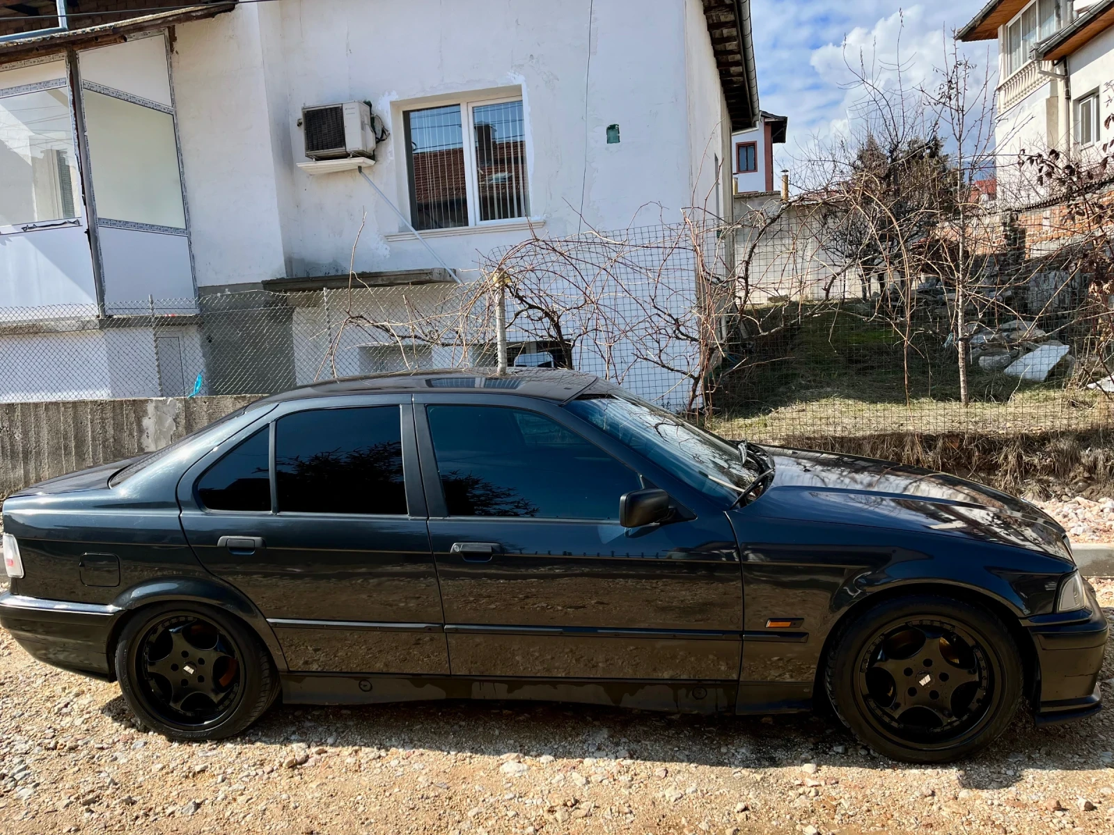 BMW 318  - изображение 8