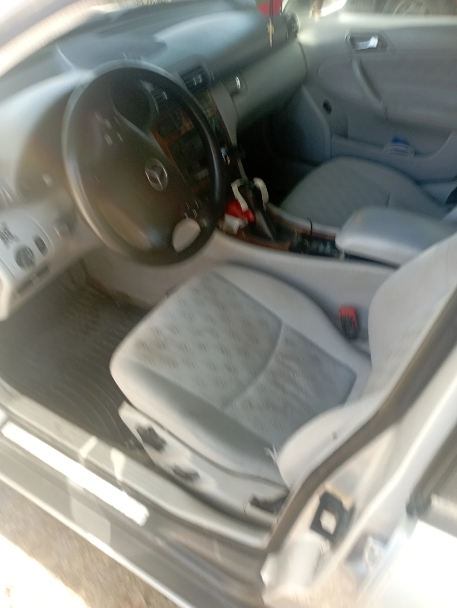 Mercedes-Benz C 220  - изображение 8