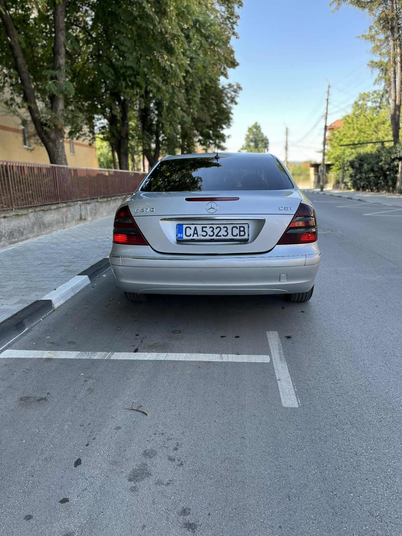 Mercedes-Benz E 270 2.7 CDI 2002 - изображение 5
