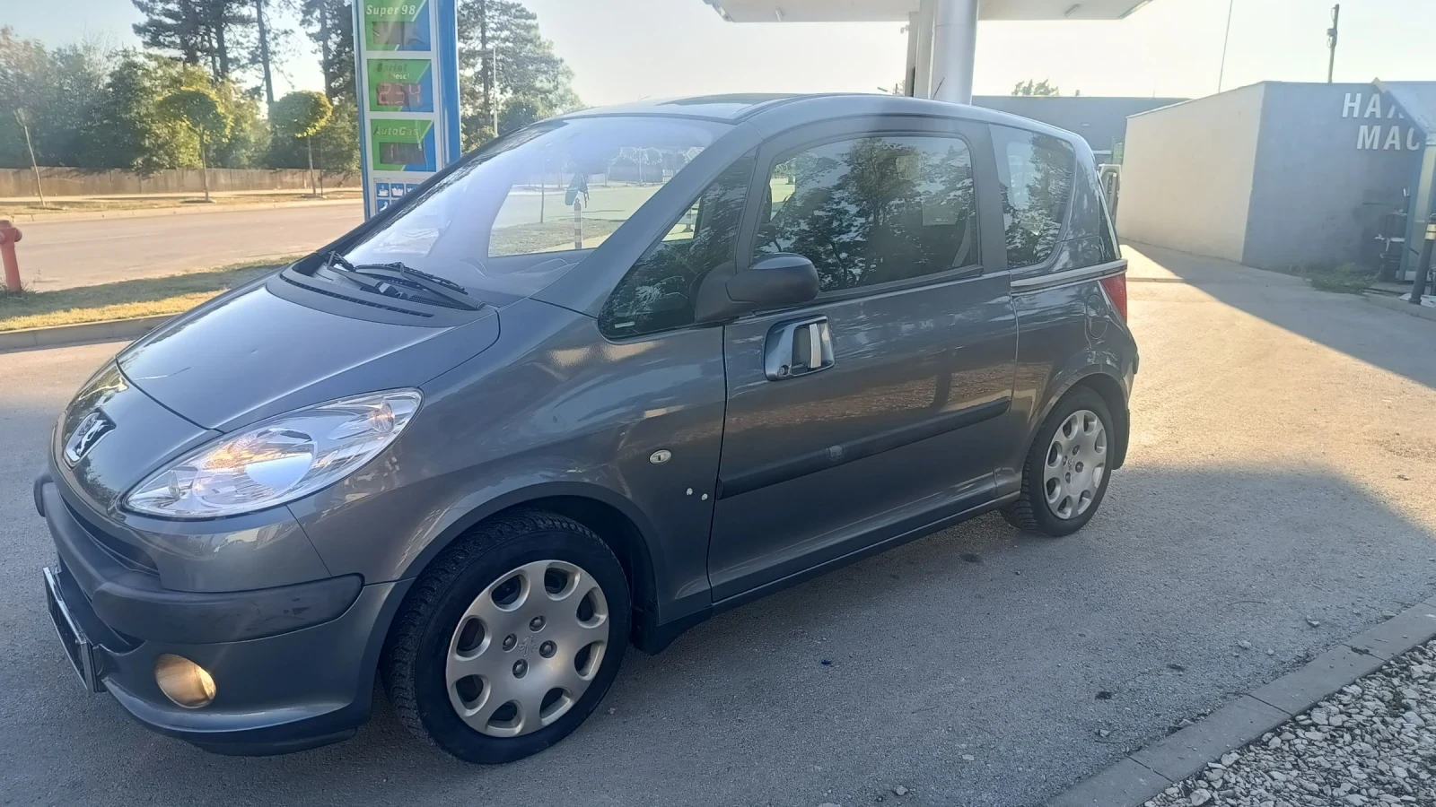 Peugeot 1007 1.4i Бензин 74к.с - изображение 3