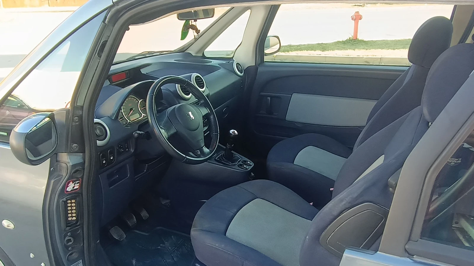 Peugeot 1007 1.4i Бензин 74к.с - изображение 8