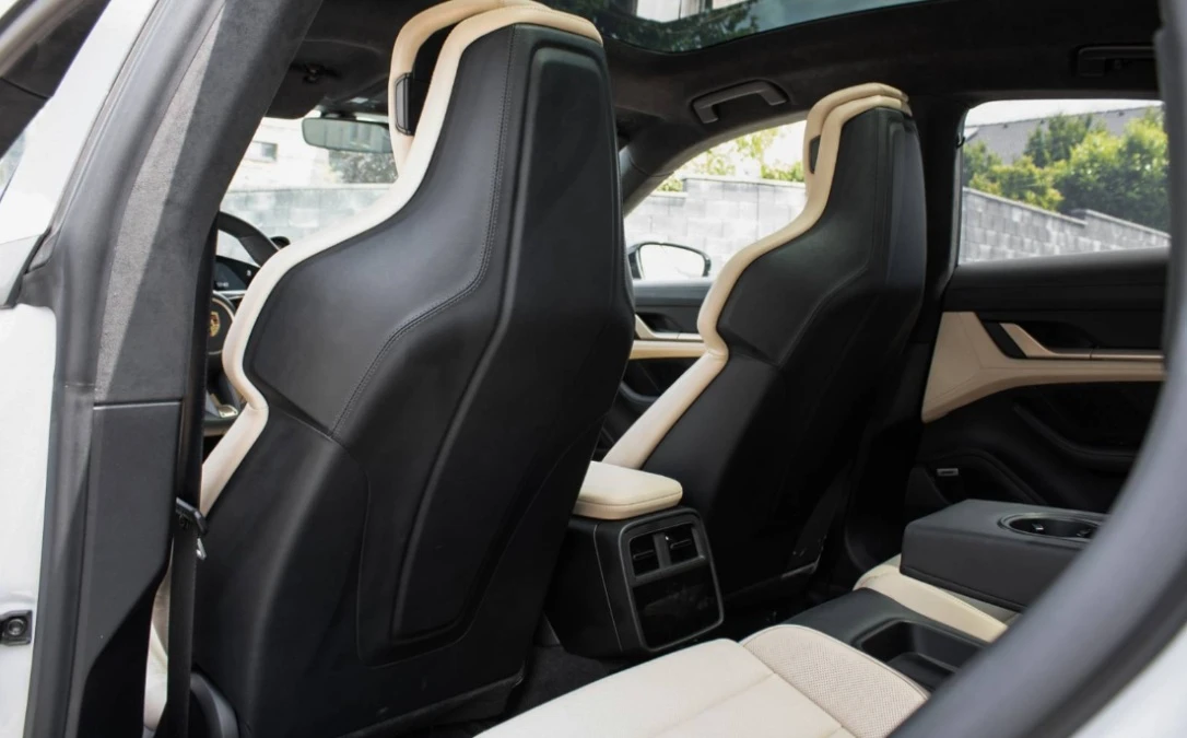 Porsche Taycan Turbo Sport Chrono Plus - изображение 8