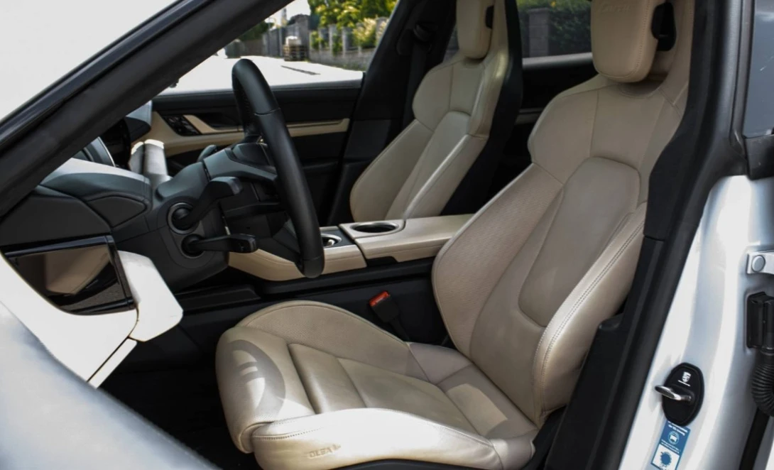 Porsche Taycan Turbo Sport Chrono Plus - изображение 7