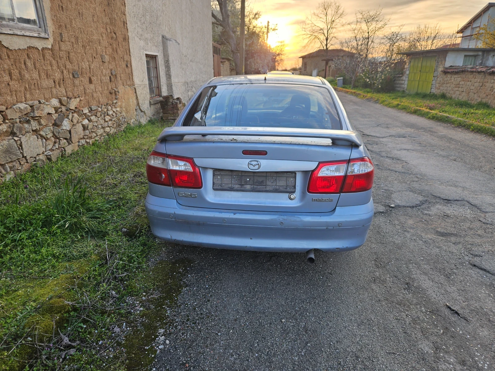 Mazda 626, снимка 2 - Автомобили и джипове - 54393228
